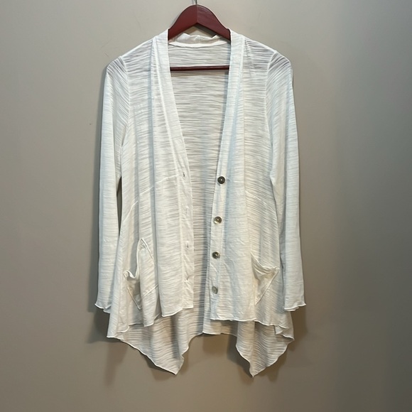 Long White Cardi long sleeve V- neck button front Lightweight High/Low Top - Picture 8 of 8